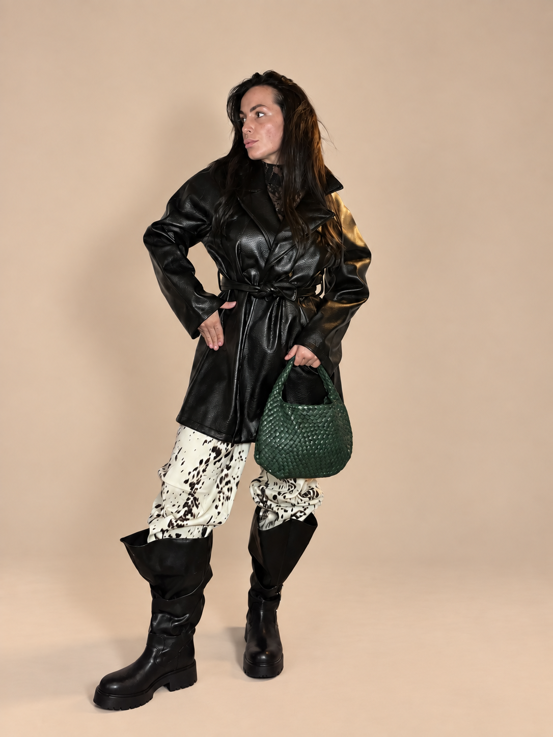 TRENCH noir muse